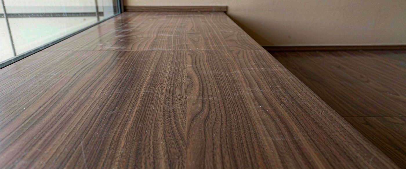 AR-106 Mocha Walnut